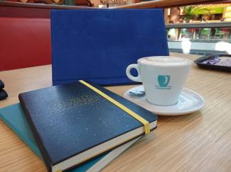 DSCPDC_0003_BURST20181001165059096_COVER